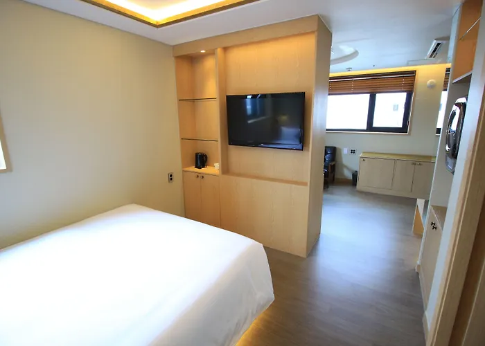 Hotel N Dongdaemun 3*